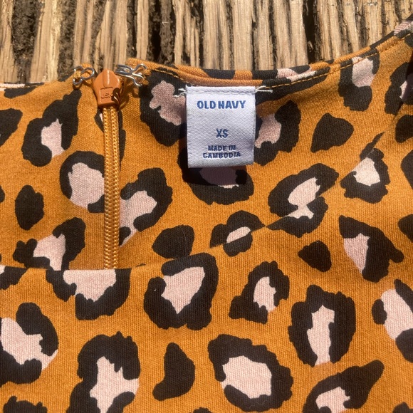 Fitted Leopard Dress - Picture 3 of 3